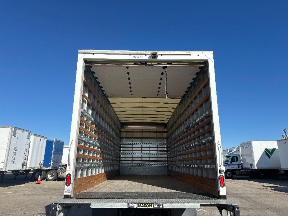 Medium Duty Box Truck-Light and Medium Duty Trucks-Freightliner-2020-M2-Carrollton-TX-54,635\n\t\tmiles-$ 70,750 - Image 8