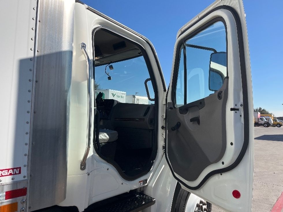 Medium Duty Box Truck-Light and Medium Duty Trucks-Freightliner-2020-M2-Carrollton-TX-56,203\n\t\tmiles-$ 70,500 - Image 15