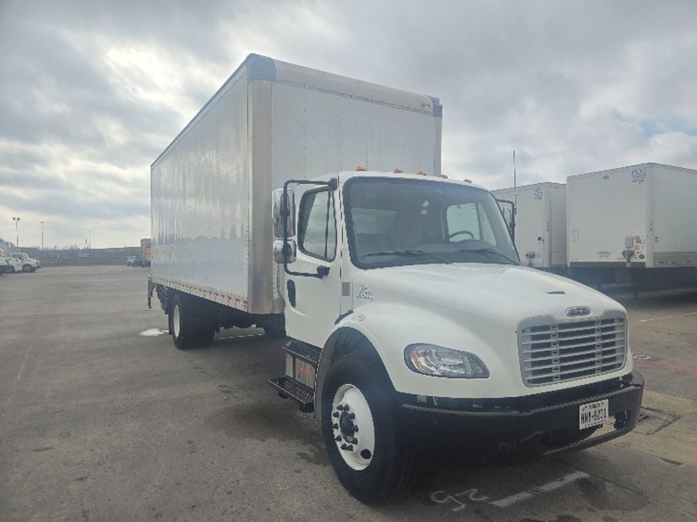 Medium Duty Box Truck-Light and Medium Duty Trucks-Freightliner-2020-M2-Carrollton-TX-60,579\n\t\tmiles-$ 70,000 - Image 1