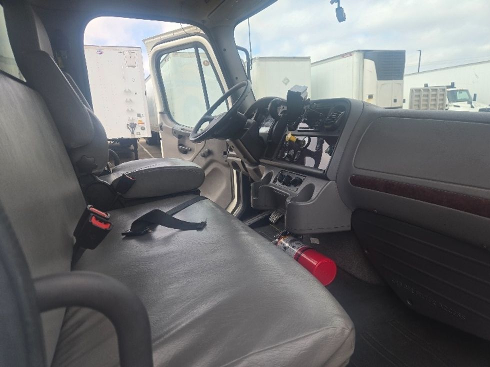 Medium Duty Box Truck-Light and Medium Duty Trucks-Freightliner-2020-M2-Carrollton-TX-60,579\n\t\tmiles-$ 70,000 - Image 22