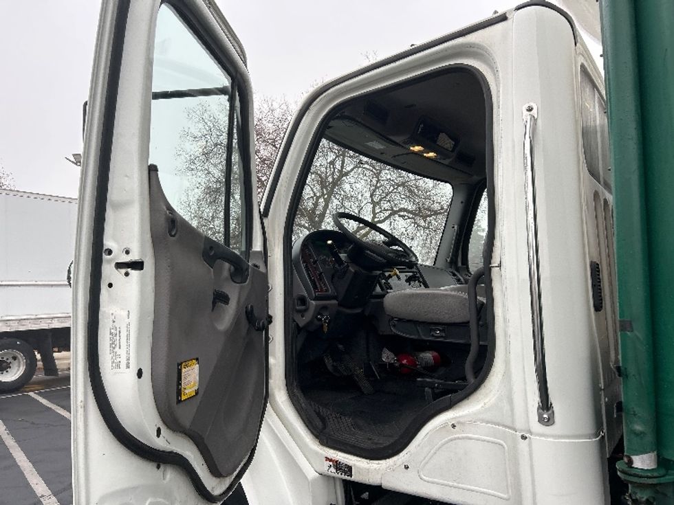 Medium Duty Box Truck-Light and Medium Duty Trucks-Freightliner-2020-M2-Ceres-CA-275,074\n\t\tmiles-$ 38,500 - Image 13