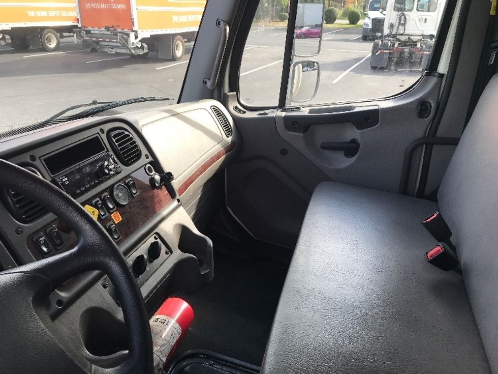 Medium Duty Box Truck-Light and Medium Duty Trucks-Freightliner-2020-M2-Charlotte-NC-124,511\n\t\tmiles-$ 60,750 - Image 18