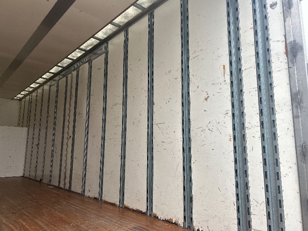 Medium Duty Box Truck-Light and Medium Duty Trucks-Freightliner-2020-M2-Charlotte-NC-141,243\n\t\tmiles-$ 70,500 - Image 12