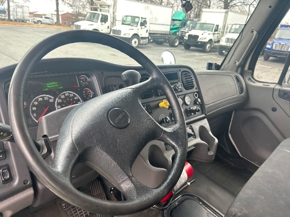 Medium Duty Box Truck-Light and Medium Duty Trucks-Freightliner-2020-M2-Charlotte-NC-141,243\n\t\tmiles-$ 70,500 - Image 17