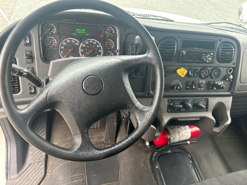 Medium Duty Box Truck-Light and Medium Duty Trucks-Freightliner-2020-M2-Charlotte-NC-141,243\n\t\tmiles-$ 70,500 - Image 18