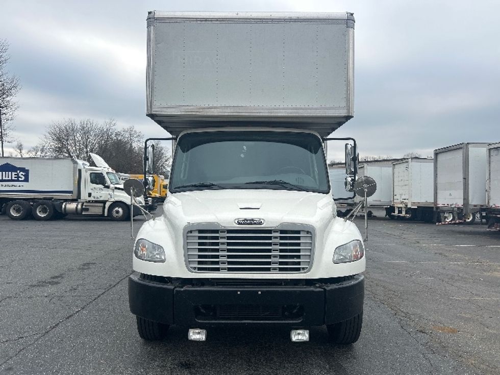 Medium Duty Box Truck-Light and Medium Duty Trucks-Freightliner-2020-M2-Charlotte-NC-141,243\n\t\tmiles-$ 70,500 - Image 2