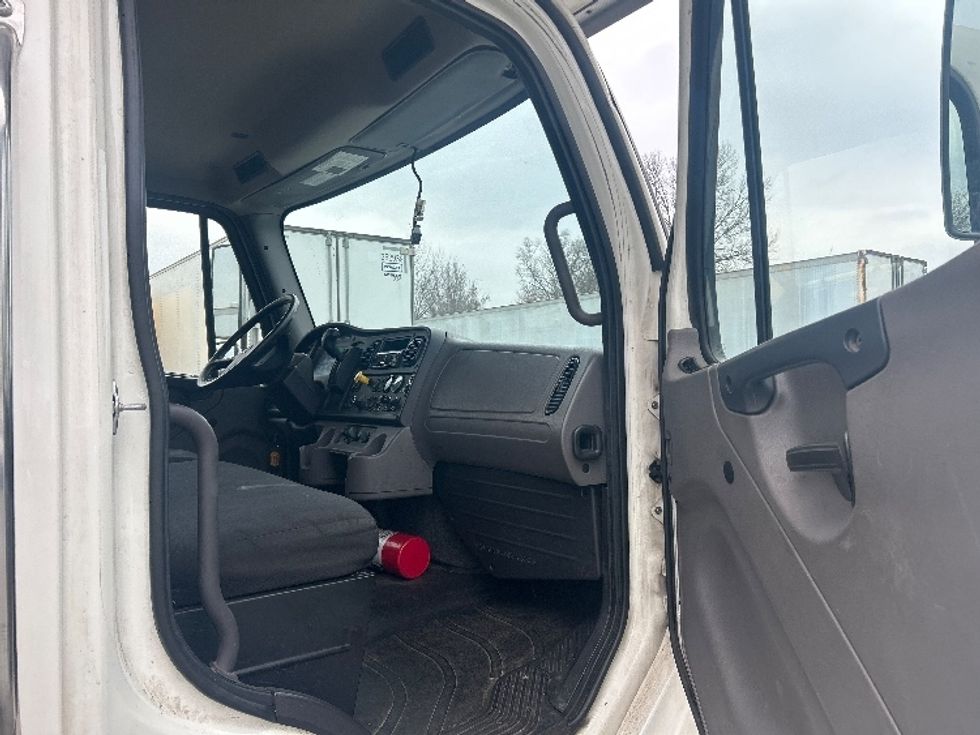 Medium Duty Box Truck-Light and Medium Duty Trucks-Freightliner-2020-M2-Charlotte-NC-141,243\n\t\tmiles-$ 70,500 - Image 20