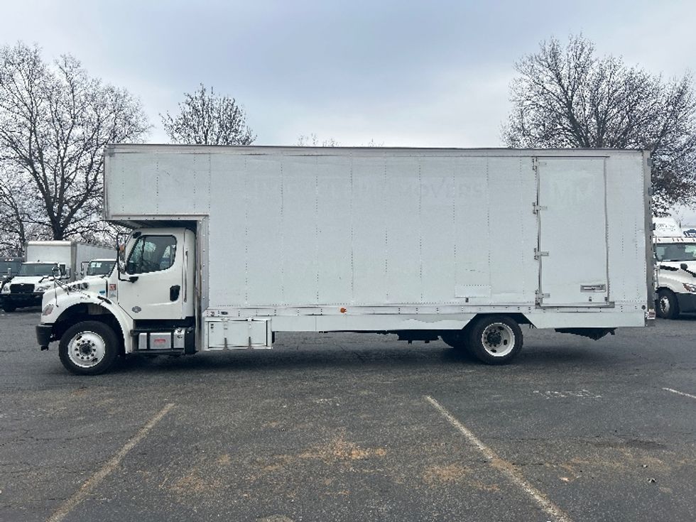 Medium Duty Box Truck-Light and Medium Duty Trucks-Freightliner-2020-M2-Charlotte-NC-141,243\n\t\tmiles-$ 70,500 - Image 4