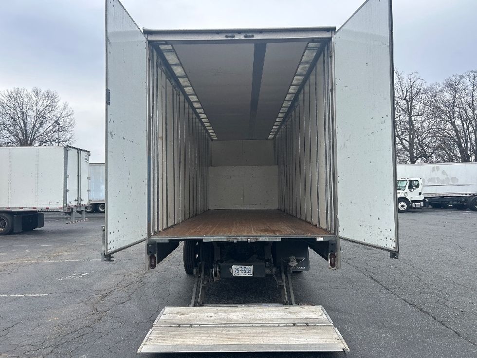 Medium Duty Box Truck-Light and Medium Duty Trucks-Freightliner-2020-M2-Charlotte-NC-141,243\n\t\tmiles-$ 70,500 - Image 9