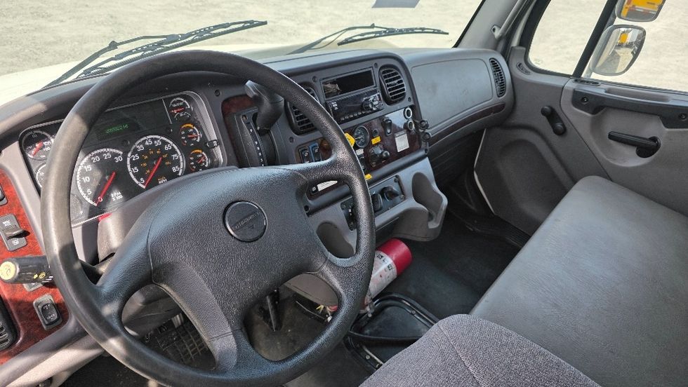 Medium Duty Box Truck-Light and Medium Duty Trucks-Freightliner-2020-M2-Charlotte-NC-206,873\n\t\tmiles-$ 48,500 - Image 16