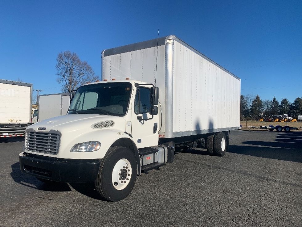 Medium Duty Box Truck-Light and Medium Duty Trucks-Freightliner-2020-M2-Charlotte-NC-5,256\n\t\tmiles-$ 66,000 - Image 3