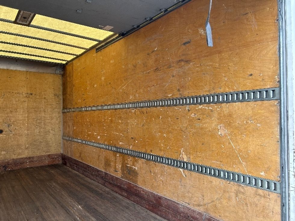 Medium Duty Box Truck-Light and Medium Duty Trucks-Freightliner-2020-M2-Charlotte-NC-70,173\n\t\tmiles-$ 60,000 - Image 12