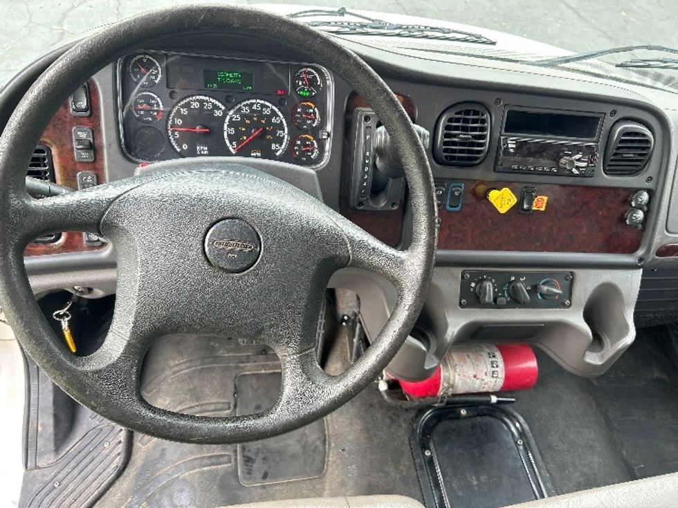 Medium Duty Box Truck-Light and Medium Duty Trucks-Freightliner-2020-M2-Charlotte-NC-70,173\n\t\tmiles-$ 60,000 - Image 18