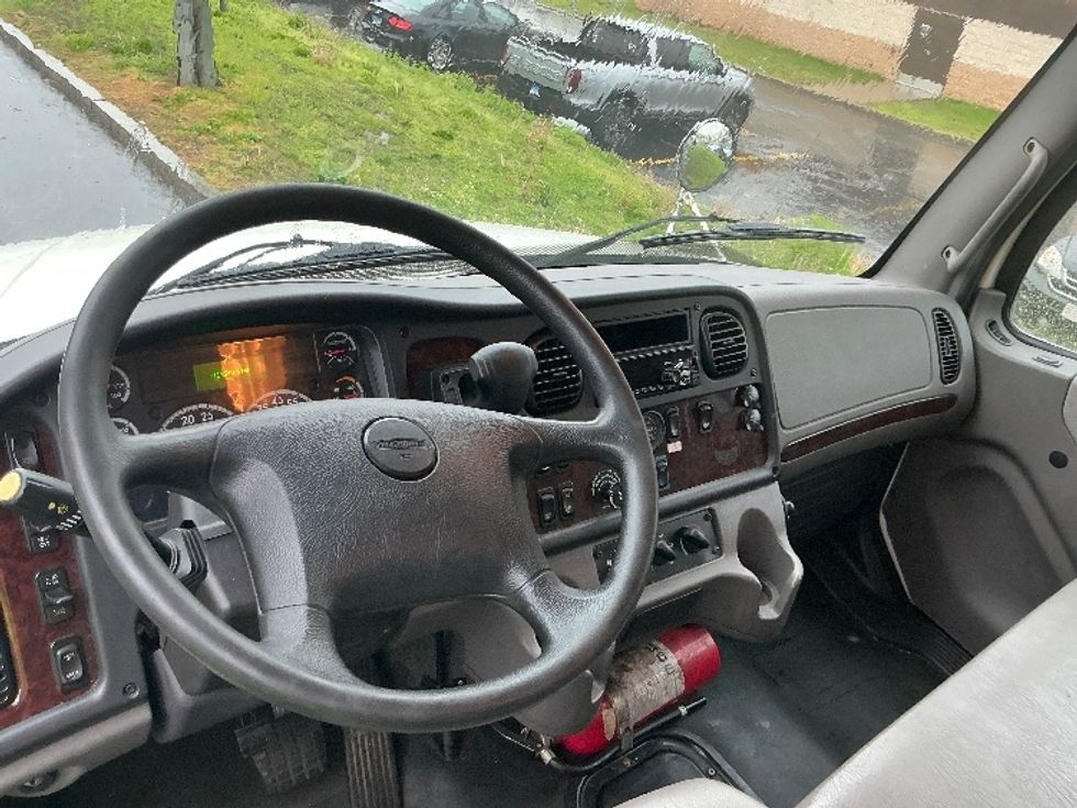 Medium Duty Box Truck-Light and Medium Duty Trucks-Freightliner-2020-M2-Chicopee-MA-417,541\n\t\tmiles-$ 23,250 - Image 18