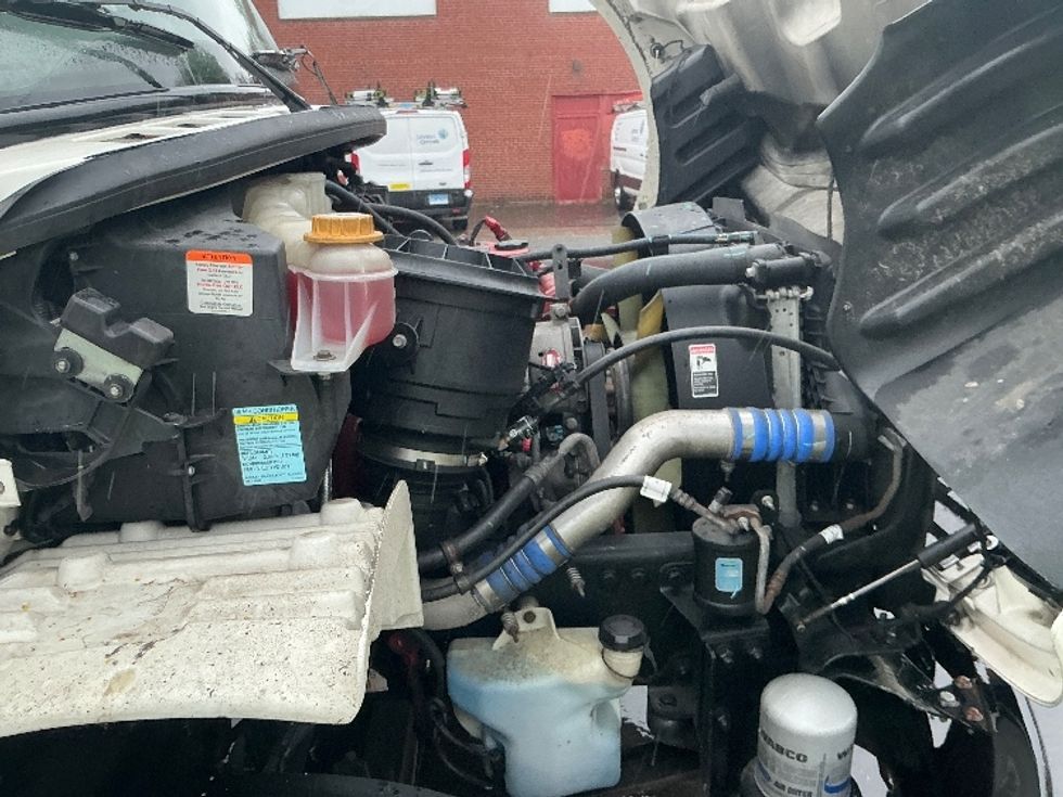 Medium Duty Box Truck-Light and Medium Duty Trucks-Freightliner-2020-M2-Chicopee-MA-417,541\n\t\tmiles-$ 23,250 - Image 23