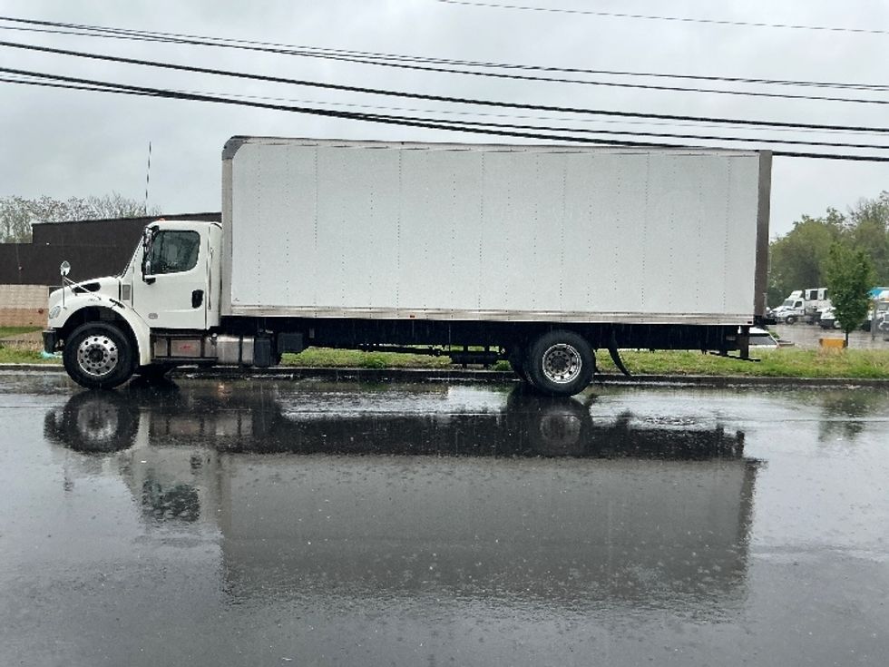 Medium Duty Box Truck-Light and Medium Duty Trucks-Freightliner-2020-M2-Chicopee-MA-417,541\n\t\tmiles-$ 23,250 - Image 4