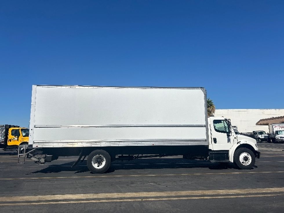 Medium Duty Box Truck-Light and Medium Duty Trucks-Freightliner-2020-M2-Chino-CA-116,294\n\t\tmiles-$ 61,250 - Image 15