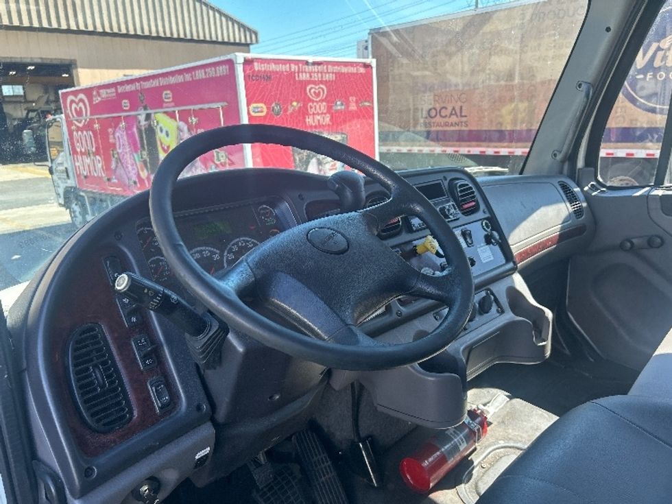 Medium Duty Box Truck-Light and Medium Duty Trucks-Freightliner-2020-M2-Chino-CA-116,294\n\t\tmiles-$ 61,250 - Image 17