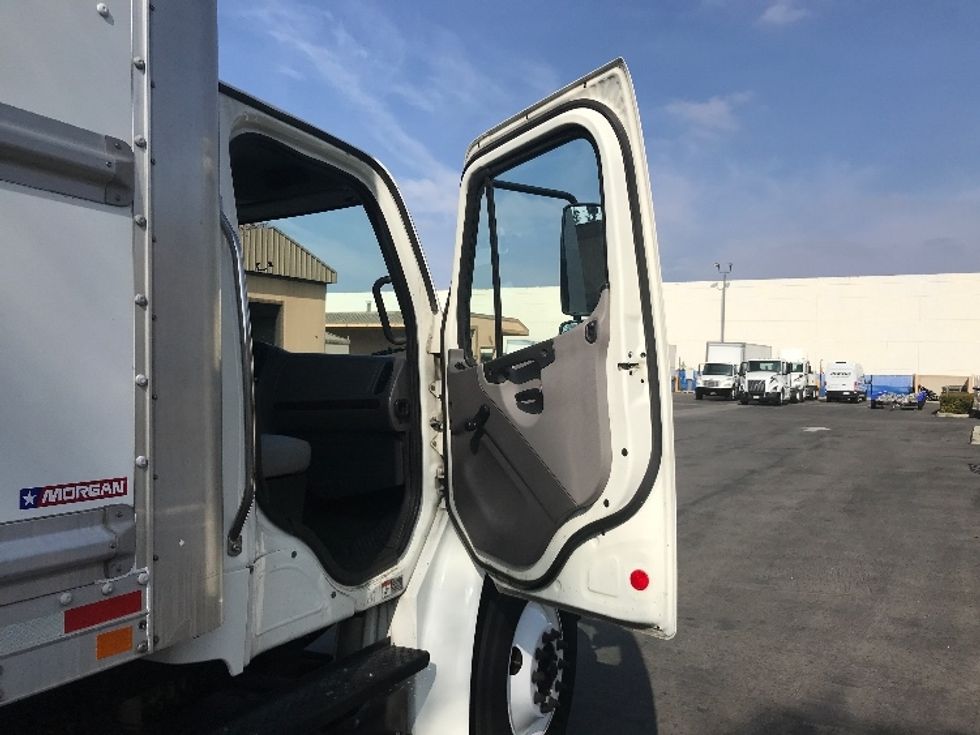 Medium Duty Box Truck-Light and Medium Duty Trucks-Freightliner-2020-M2-Chino-CA-151,419\n\t\tmiles-$ 56,000 - Image 20