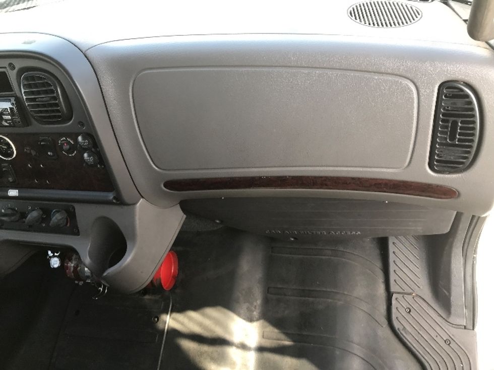 Medium Duty Box Truck-Light and Medium Duty Trucks-Freightliner-2020-M2-Chino-CA-151,419\n\t\tmiles-$ 56,000 - Image 21