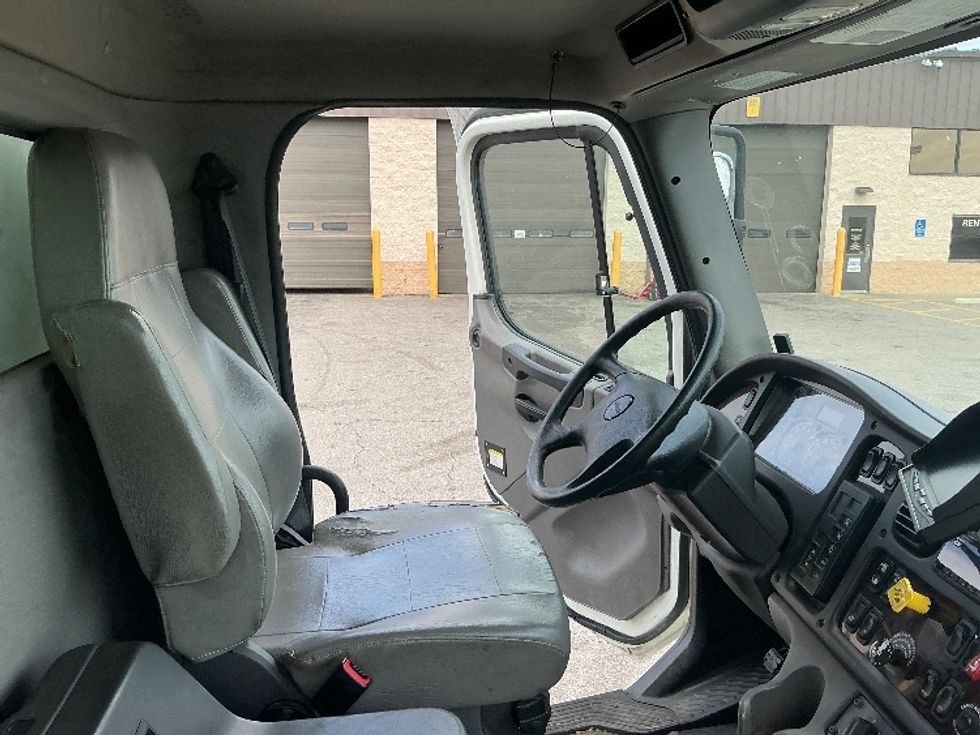 Medium Duty Box Truck-Light and Medium Duty Trucks-Freightliner-2020-M2-Cincinnati-OH-234,869\n\t\tmiles-$ 14,500 - Image 22