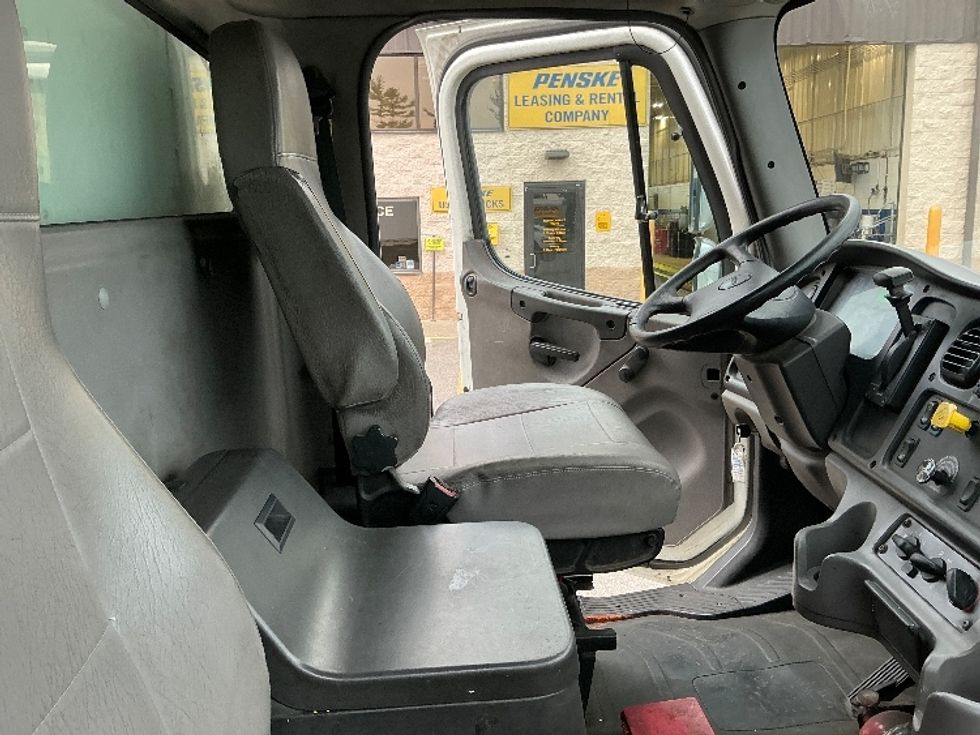 Medium Duty Box Truck-Light and Medium Duty Trucks-Freightliner-2020-M2-Cincinnati-OH-260,224\n\t\tmiles-$ 35,750 - Image 22