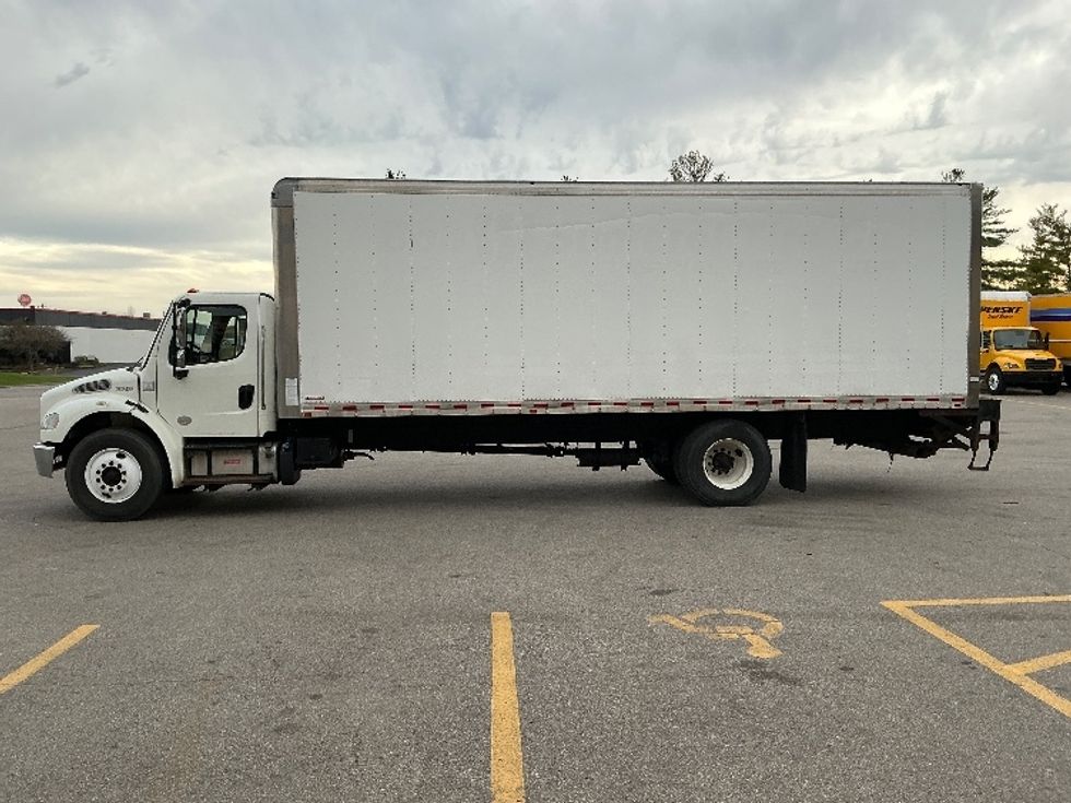 Medium Duty Box Truck-Light and Medium Duty Trucks-Freightliner-2020-M2-Cincinnati-OH-260,224\n\t\tmiles-$ 35,750 - Image 4