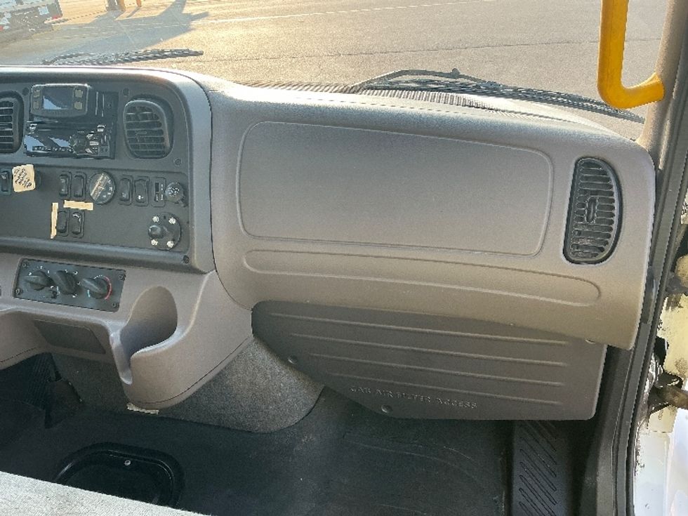 Medium Duty Box Truck-Light and Medium Duty Trucks-Freightliner-2020-M2-Cincinnati-OH-385,617\n\t\tmiles-$ 23,750 - Image 21