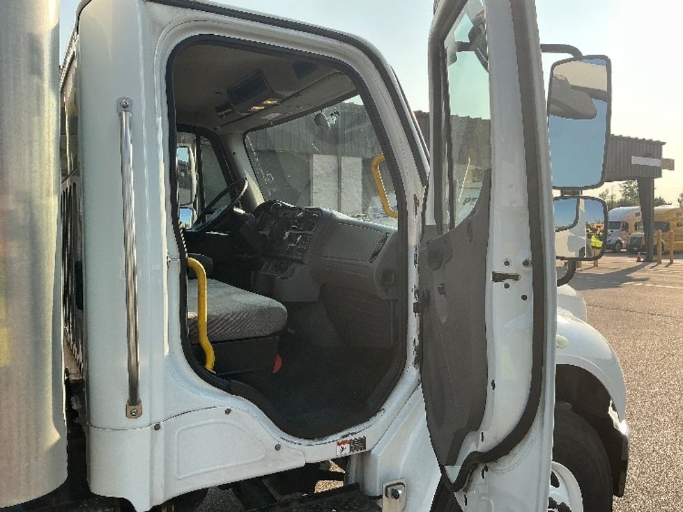 Medium Duty Box Truck-Light and Medium Duty Trucks-Freightliner-2020-M2-Cincinnati-OH-391,478\n\t\tmiles-$ 8,000 - Image 20