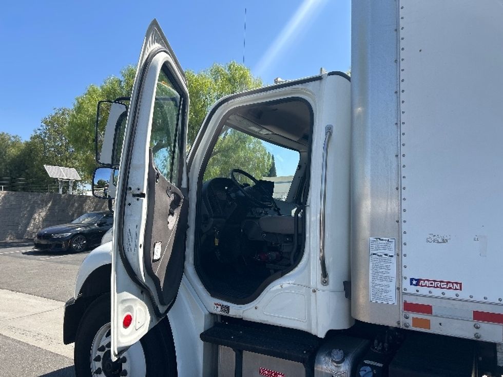 Medium Duty Box Truck-Light and Medium Duty Trucks-Freightliner-2020-M2-City Of Industry-CA-181,522\n\t\tmiles-$ 50,750 - Image 16