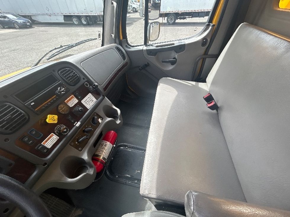 Medium Duty Box Truck-Light and Medium Duty Trucks-Freightliner-2020-M2-Clackamas-OR-156,125\n\t\tmiles-$ 54,000 - Image 19