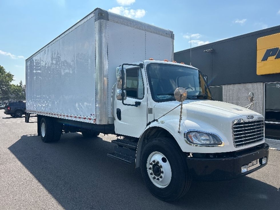 Medium Duty Box Truck-Light and Medium Duty Trucks-Freightliner-2020-M2-Clackamas-OR-54,763\n\t\tmiles-$ 59,250 - Image 1