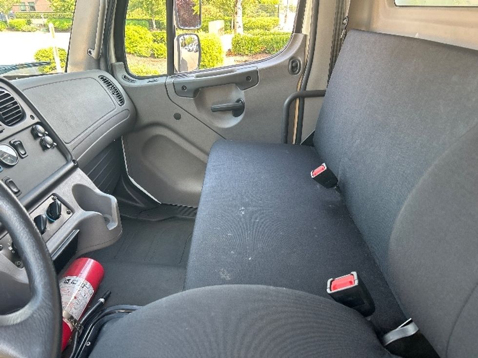 Medium Duty Box Truck-Light and Medium Duty Trucks-Freightliner-2020-M2-Clackamas-OR-54,763\n\t\tmiles-$ 59,250 - Image 19