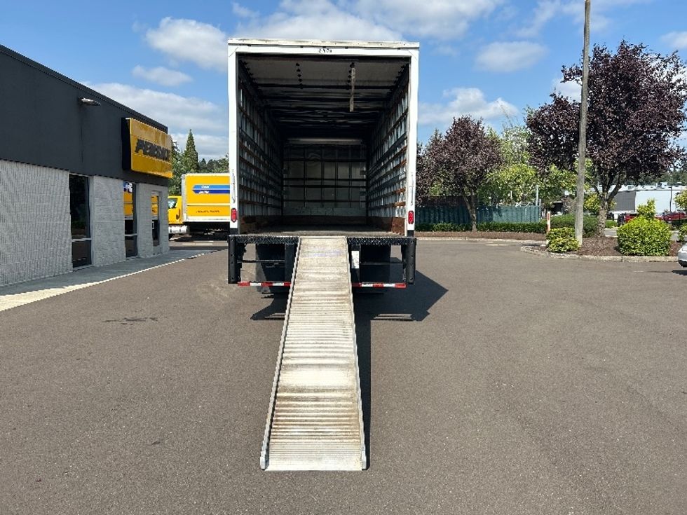 Medium Duty Box Truck-Light and Medium Duty Trucks-Freightliner-2020-M2-Clackamas-OR-54,763\n\t\tmiles-$ 59,250 - Image 9