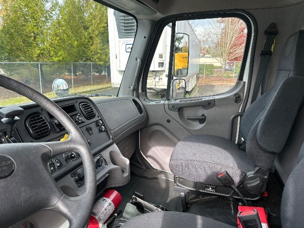 Medium Duty Box Truck-Light and Medium Duty Trucks-Freightliner-2020-M2-Clackamas-OR-73,926\n\t\tmiles-$ 53,750 - Image 19