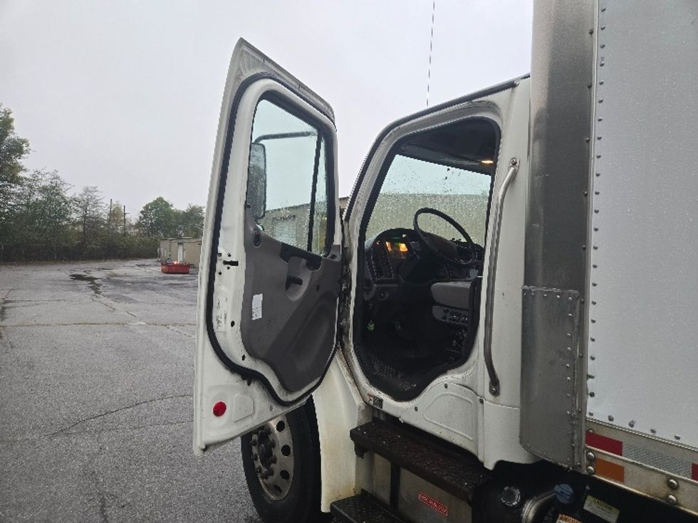 Medium Duty Box Truck-Light and Medium Duty Trucks-Freightliner-2020-M2-Clearfield-PA-406,054\n\t\tmiles-$ 23,000 - Image 16