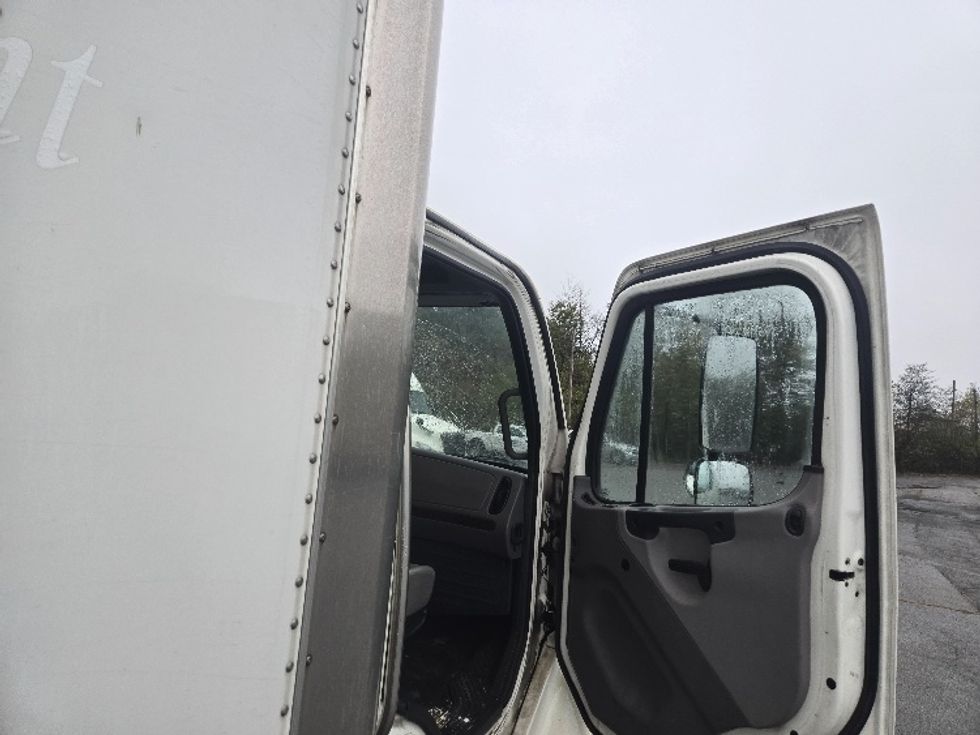 Medium Duty Box Truck-Light and Medium Duty Trucks-Freightliner-2020-M2-Clearfield-PA-406,054\n\t\tmiles-$ 23,000 - Image 20
