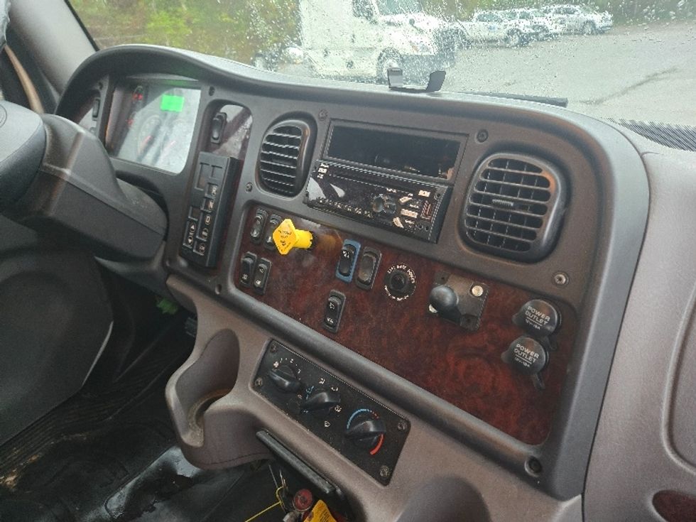 Medium Duty Box Truck-Light and Medium Duty Trucks-Freightliner-2020-M2-Clearfield-PA-406,054\n\t\tmiles-$ 23,000 - Image 22