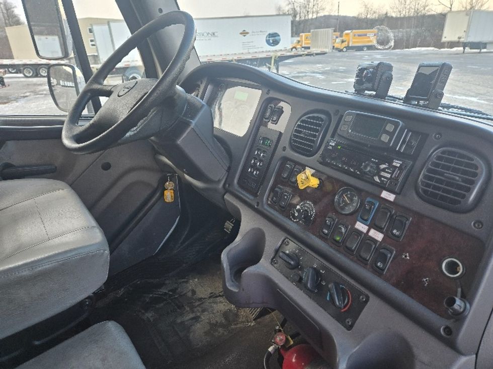 Medium Duty Box Truck-Light and Medium Duty Trucks-Freightliner-2020-M2-Clearfield-PA-417,979\n\t\tmiles-$ 22,250 - Image 22