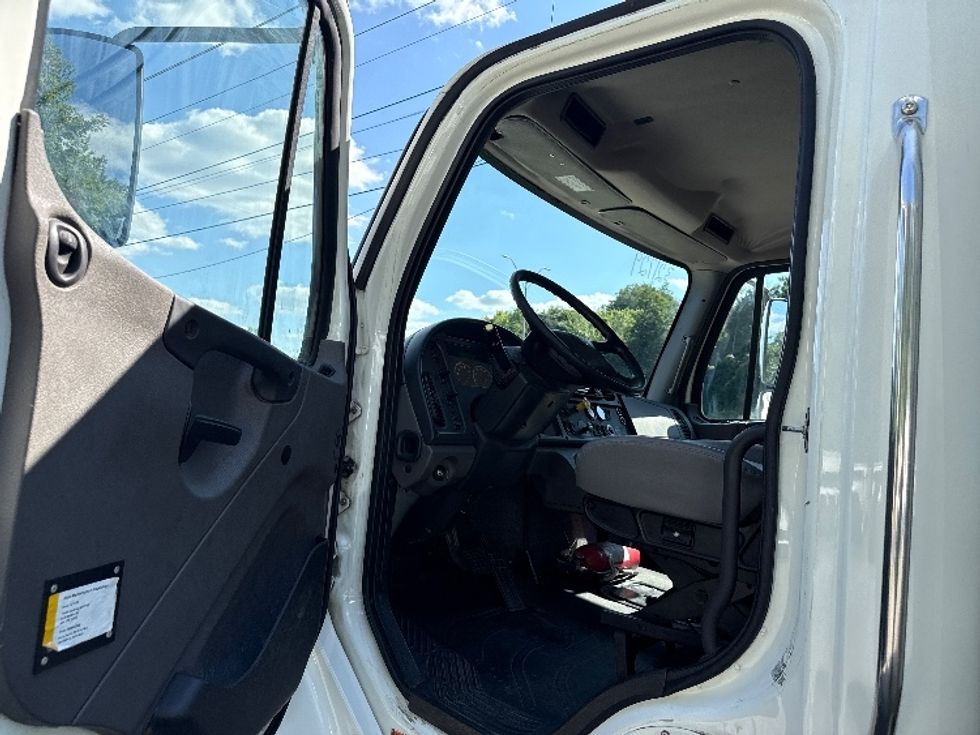 Medium Duty Box Truck-Light and Medium Duty Trucks-Freightliner-2020-M2-Cleveland-TN-191,819\n\t\tmiles-$ 54,250 - Image 16