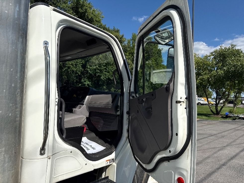 Medium Duty Box Truck-Light and Medium Duty Trucks-Freightliner-2020-M2-Cleveland-TN-191,819\n\t\tmiles-$ 54,250 - Image 20