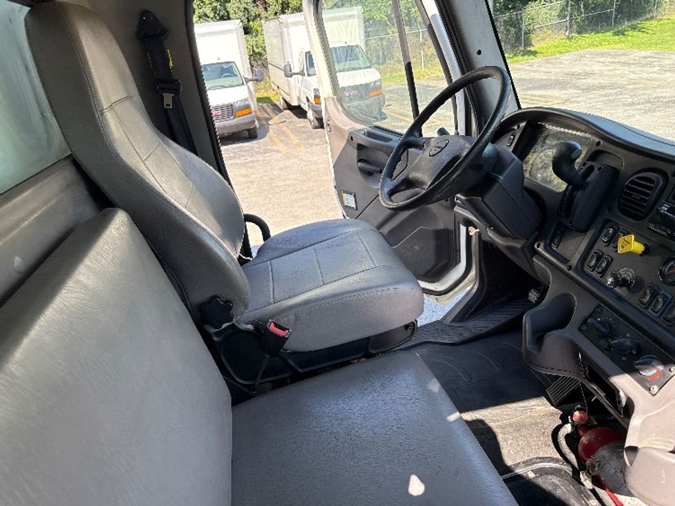 Medium Duty Box Truck-Light and Medium Duty Trucks-Freightliner-2020-M2-Cleveland-TN-191,819\n\t\tmiles-$ 54,250 - Image 22