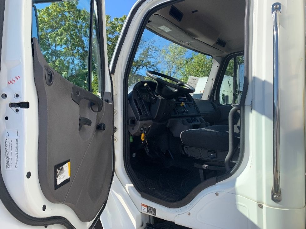 Medium Duty Box Truck-Light and Medium Duty Trucks-Freightliner-2020-M2-Cleveland-TN-229,829\n\t\tmiles-$ 45,500 - Image 16
