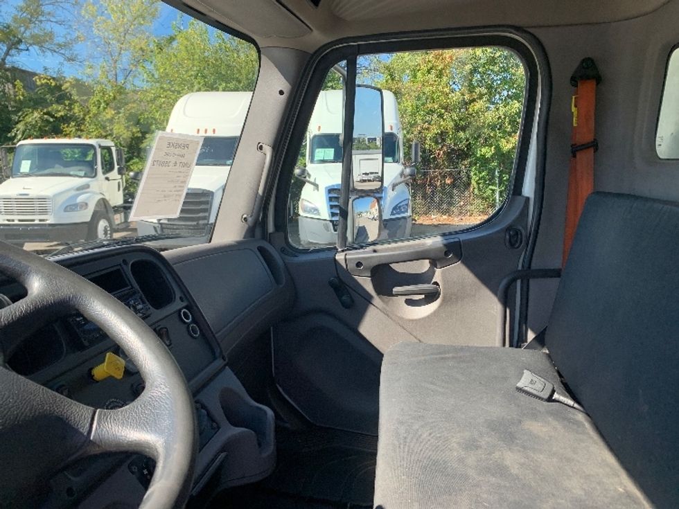 Medium Duty Box Truck-Light and Medium Duty Trucks-Freightliner-2020-M2-Cleveland-TN-229,829\n\t\tmiles-$ 45,500 - Image 19