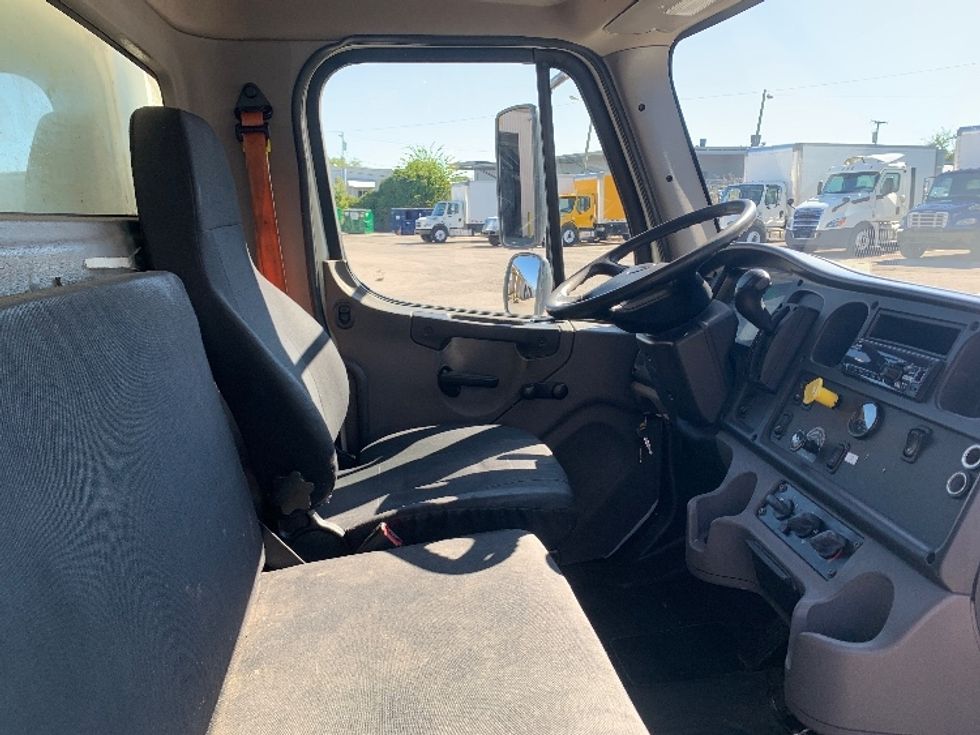 Medium Duty Box Truck-Light and Medium Duty Trucks-Freightliner-2020-M2-Cleveland-TN-229,829\n\t\tmiles-$ 45,500 - Image 22