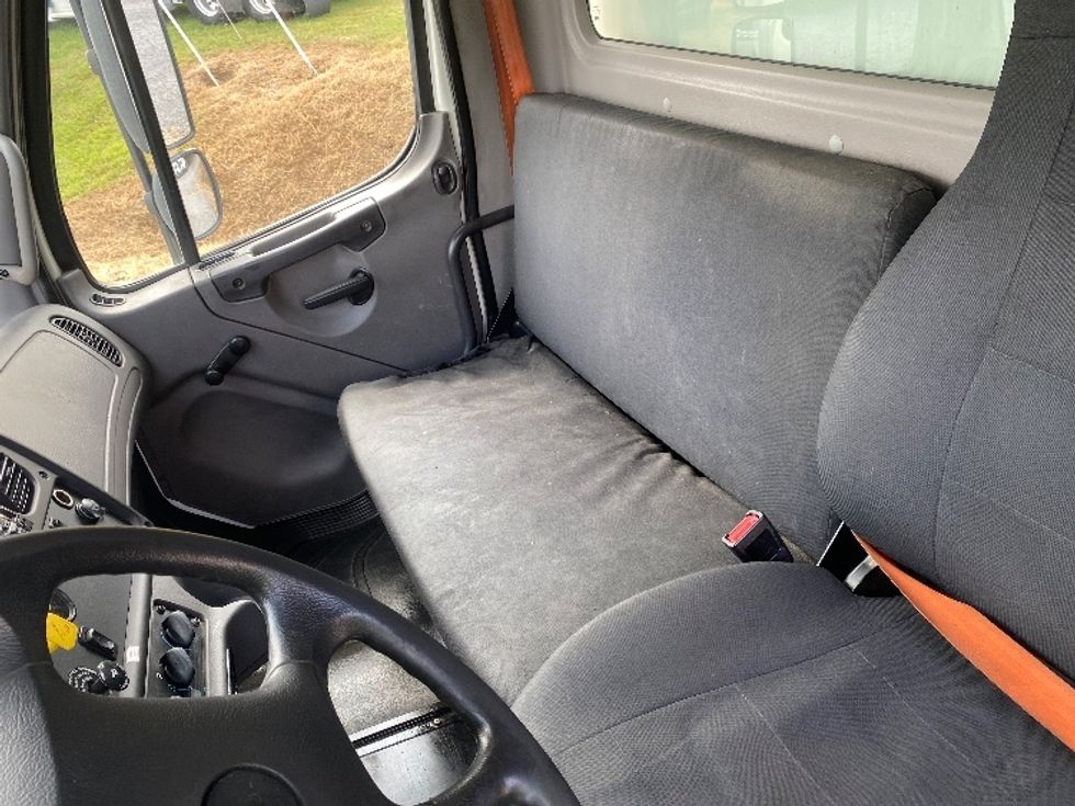 Medium Duty Box Truck-Light and Medium Duty Trucks-Freightliner-2020-M2-Cleveland-TN-252,685\n\t\tmiles-$ 47,500 - Image 18