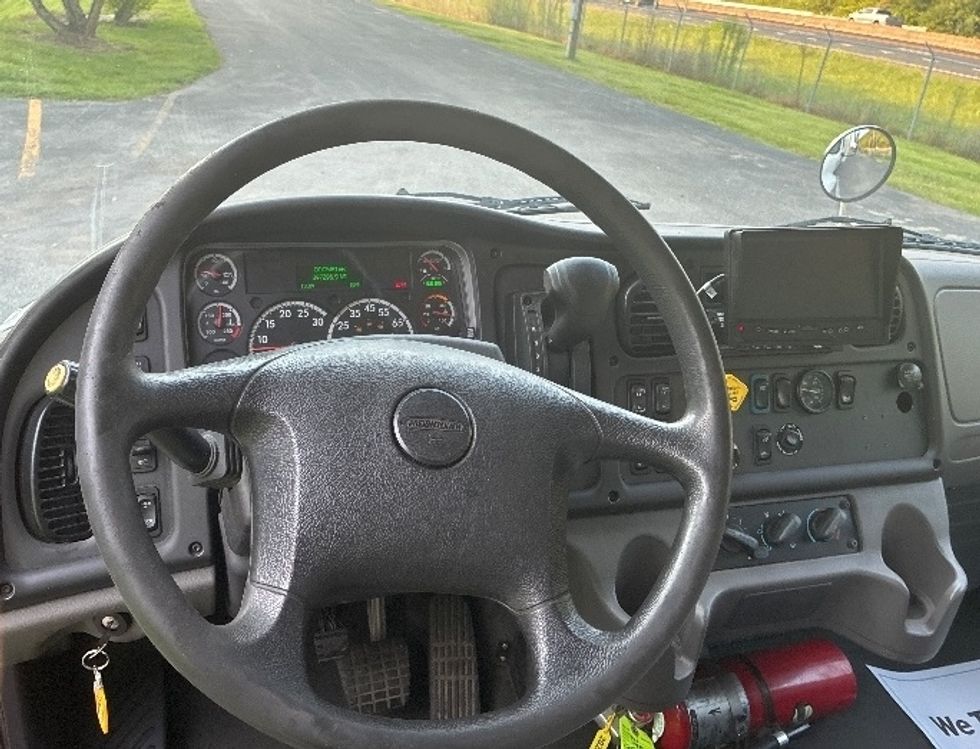 Medium Duty Box Truck-Light and Medium Duty Trucks-Freightliner-2020-M2-Cleveland-TN-397,295\n\t\tmiles-$ 23,500 - Image 18