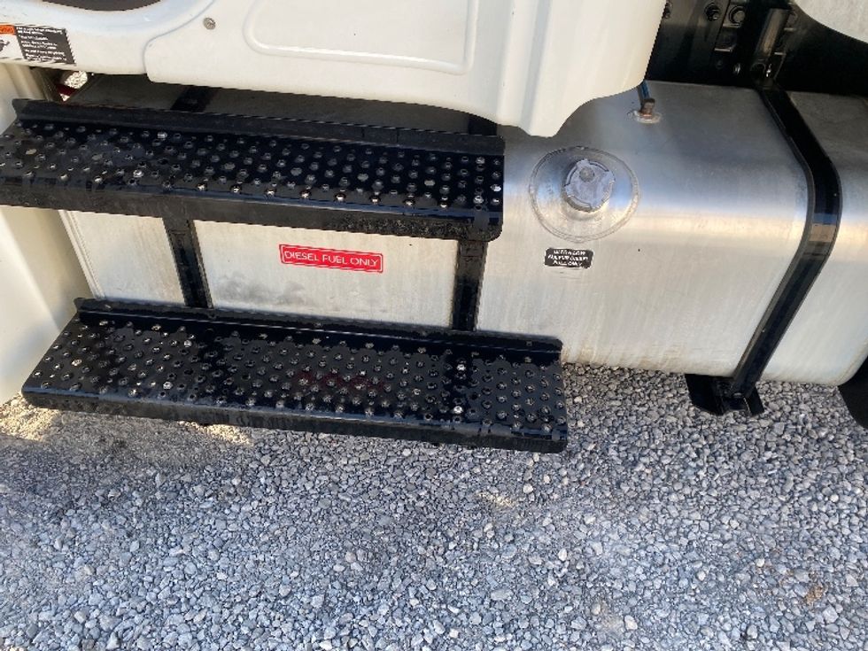 Medium Duty Box Truck-Light and Medium Duty Trucks-Freightliner-2020-M2-Cleveland-TN-58,851\n\t\tmiles-$ 66,750 - Image 24