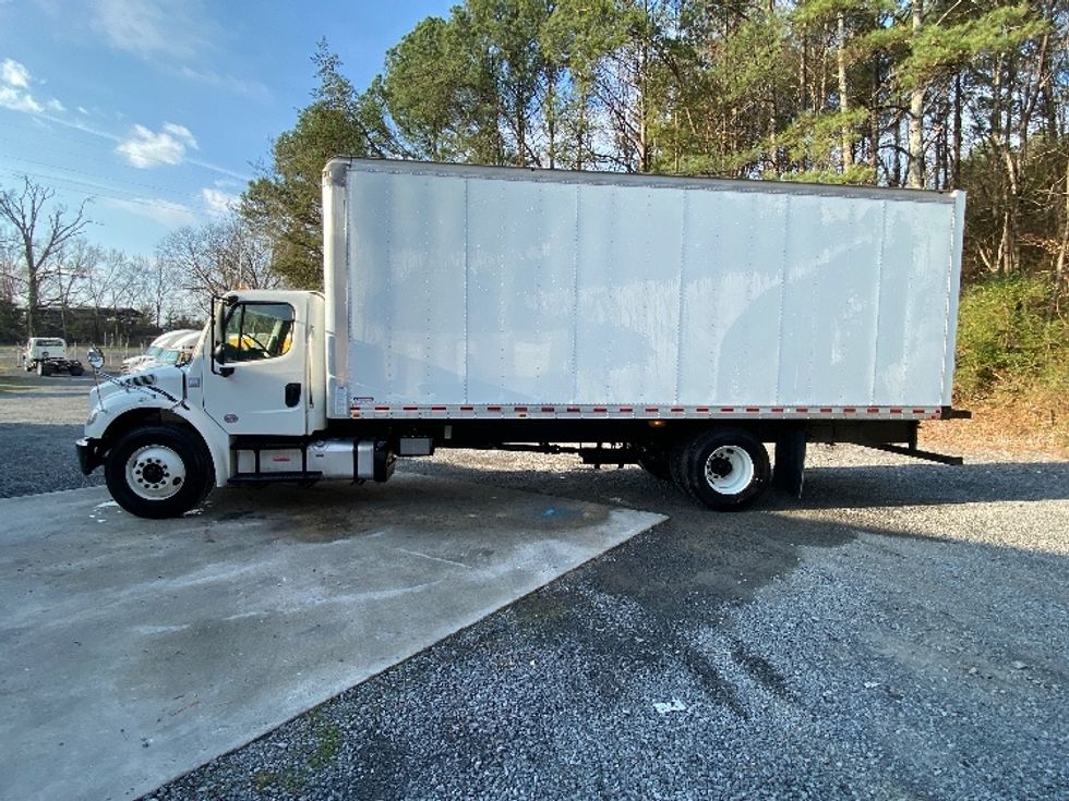 Medium Duty Box Truck-Light and Medium Duty Trucks-Freightliner-2020-M2-Cleveland-TN-58,851\n\t\tmiles-$ 66,750 - Image 4