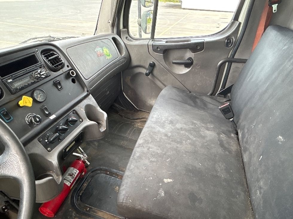 Medium Duty Box Truck-Light and Medium Duty Trucks-Freightliner-2020-M2-Coburg-OR-301,366\n\t\tmiles-$ 15,500 - Image 10